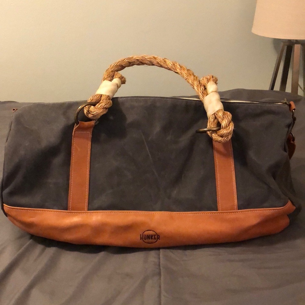 Like new Hunker waxed canvas and leather weekender
